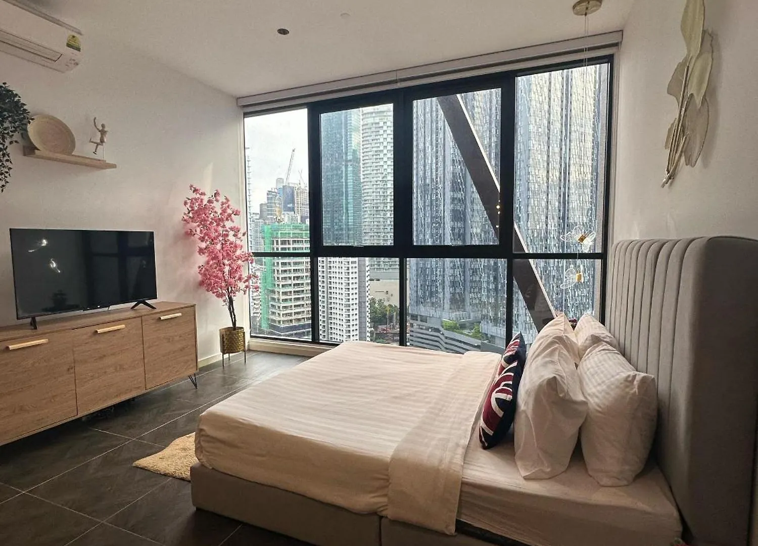 Scarletz Suites Klcc By Cityscape Kuala Lumpur